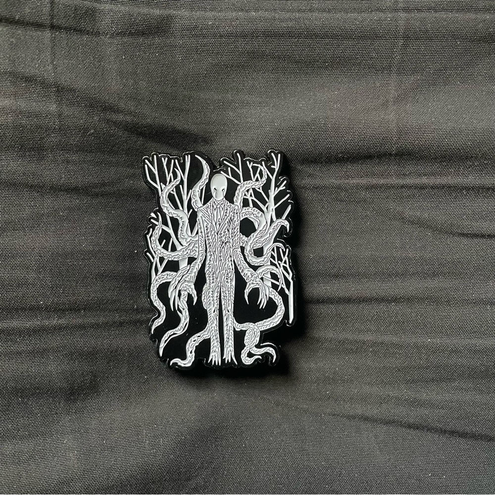 Slenderman Enamel Pin VampireFreaks